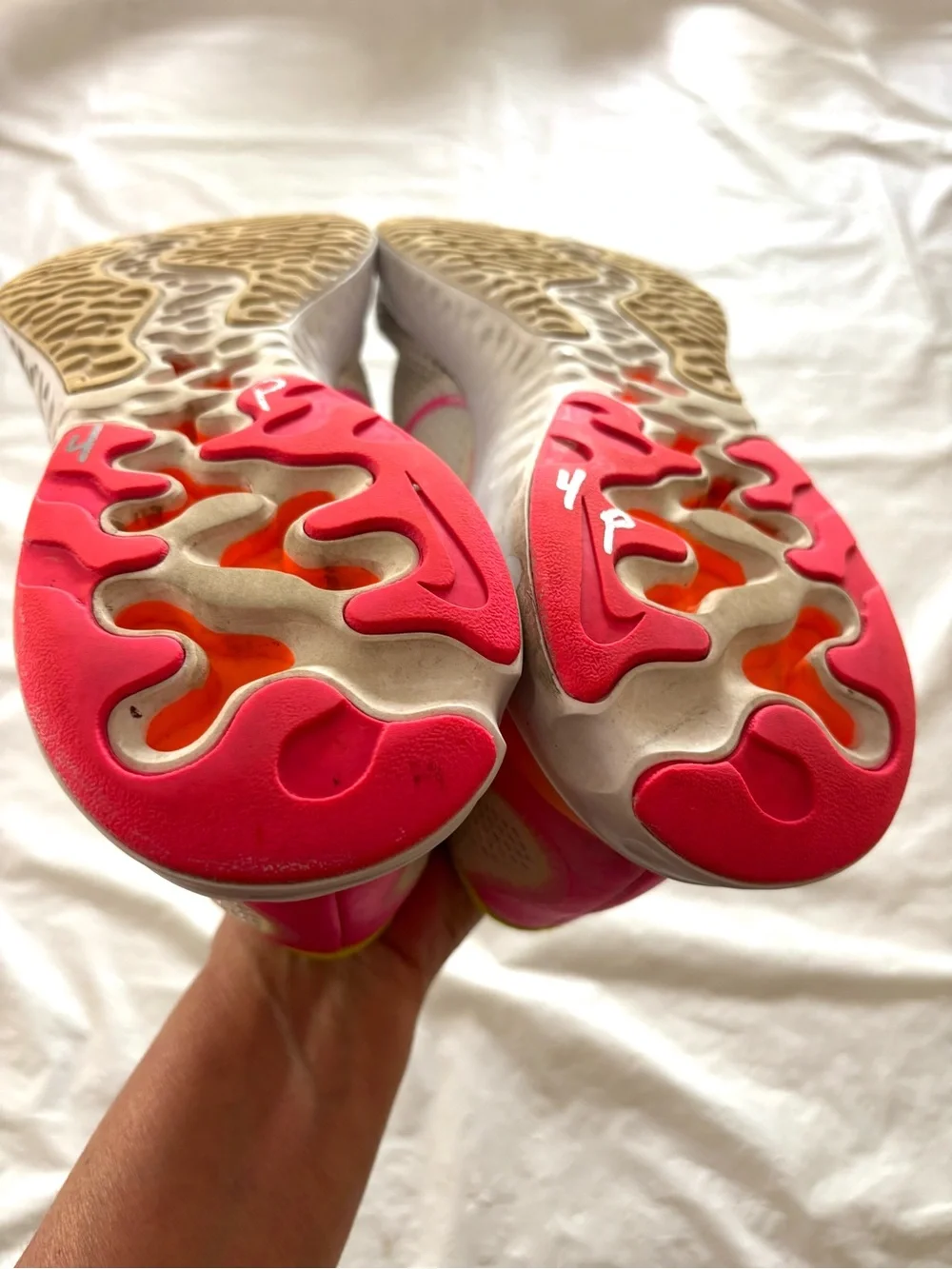 Nike Pink White Renew Run Sneakers CK6360-005 SZ 8.5